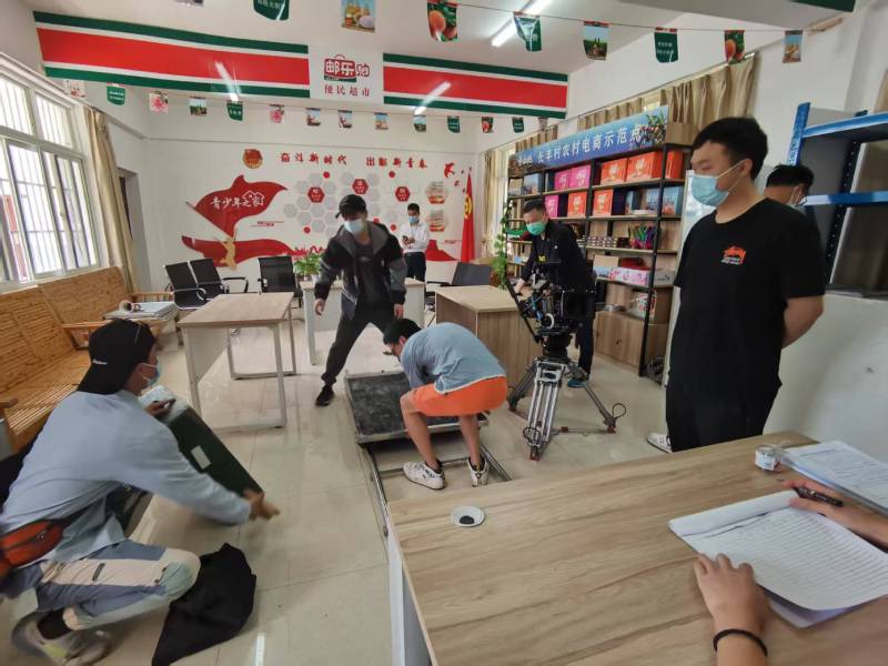 一支视频激活品牌生命力｜都兰县产品视频拍摄公司的创意魔法秀